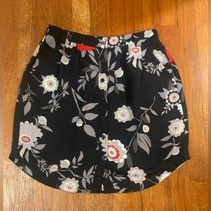 Loft black/floral mini skirt